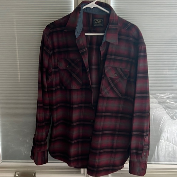 Men’s Flannel - Picture 1 of 4